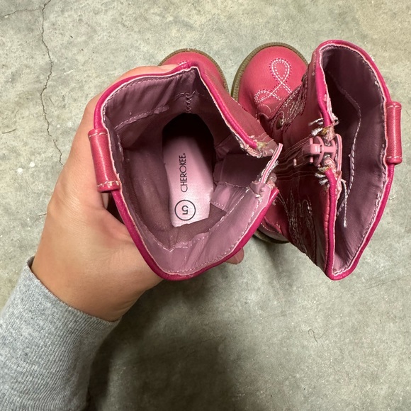 Cherokee size 5c boots. - Picture 3 of 3